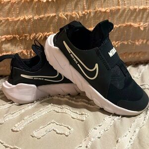 Boys Nike Flex Runner 2 Slip on Running Shoes